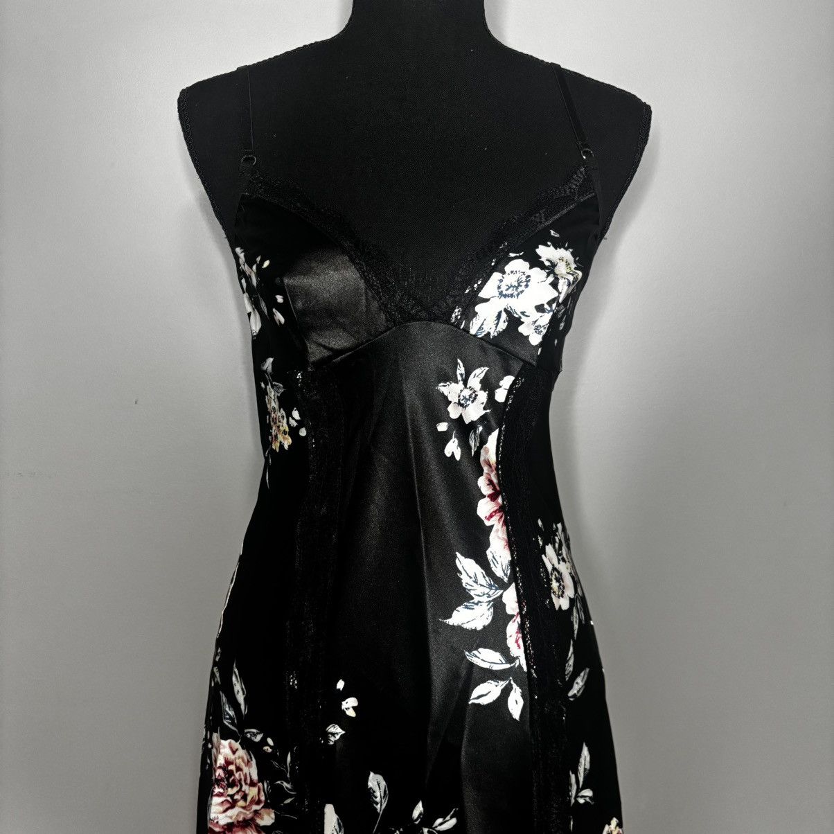 Vintage Sexy Lace Print V-Neck Slit Sexy Suspender Dress Medium Size M / US 6-8 / IT 42-44 - 3 Thumbnail