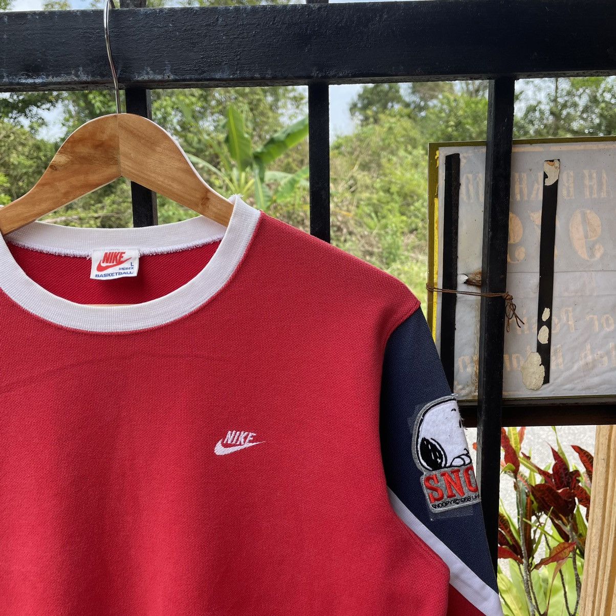 Nike 🔥Vintage 90s Nike Basketball X Snoopy Tricolour Sweatshirts Size US M / EU 48-50 / 2 - 7 Thumbnail