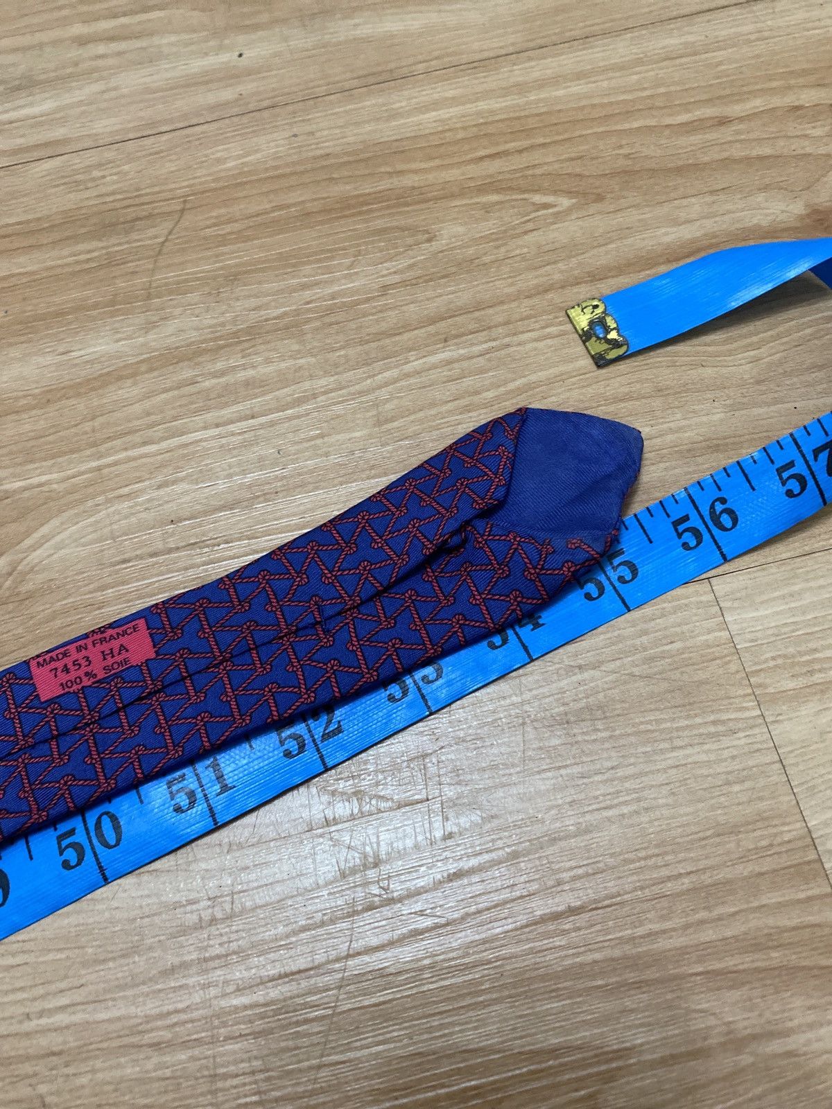 Hermes 🔥Stunning🔥 vintage hermes tie 100% silk nice design Size ONE SIZE - 5 Thumbnail