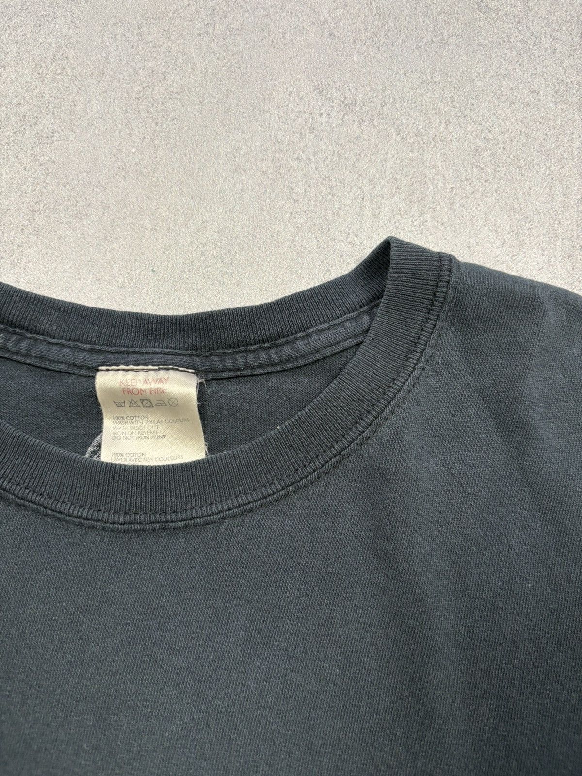 Band Tees Vintage 2000s Y2K Distressed The Stone Roses Band T Shirt L Size US L / EU 52-54 / 3 - 15 Thumbnail