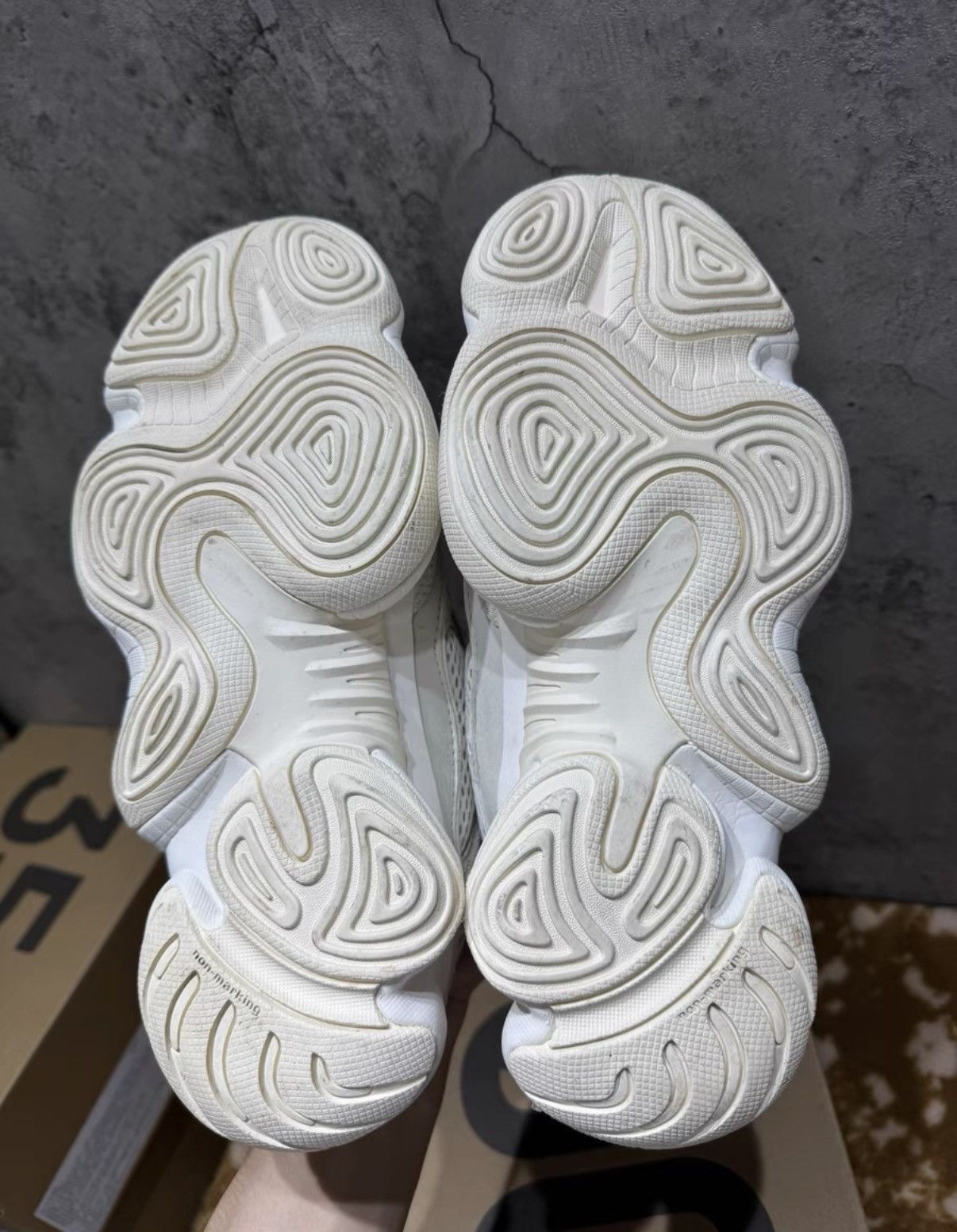 Adidas Adidas Yeezy 500 Bone White ID5114 / FV3573 K37 Size US 9 / EU 42 - 7 Thumbnail