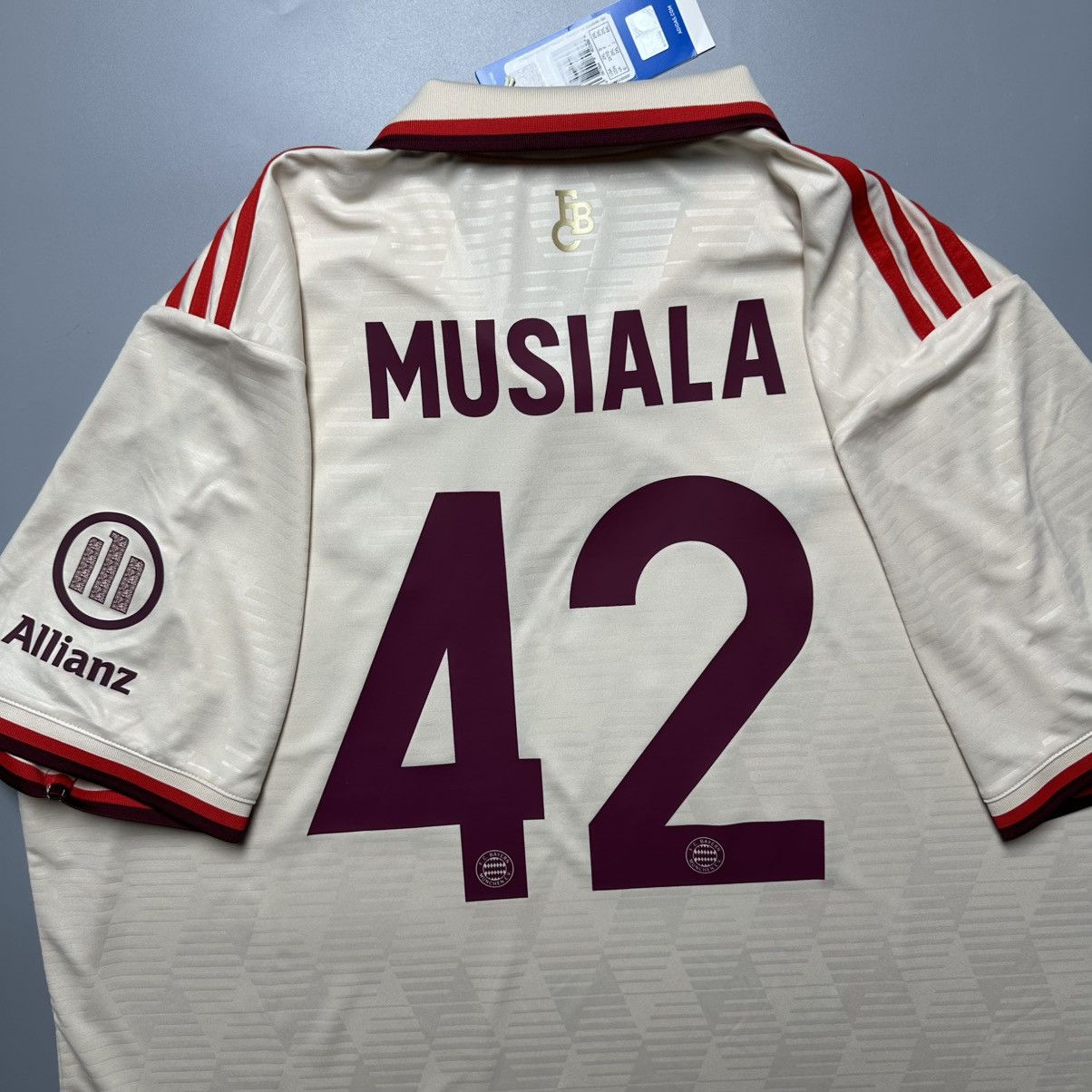 Vintage BAYERN ADIDAS 2024/2025 FOOTBALL THIRD JERSEY #42 MUSIALA Size US XXL / EU 58 / 5 - 10 Thumbnail