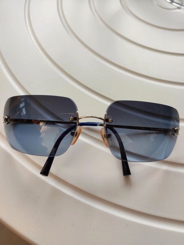 Chanel Chanel Sunglasses 4017 CC Rhinestone Logo Rimless Vintage Size ONE SIZE - 1 Thumbnail