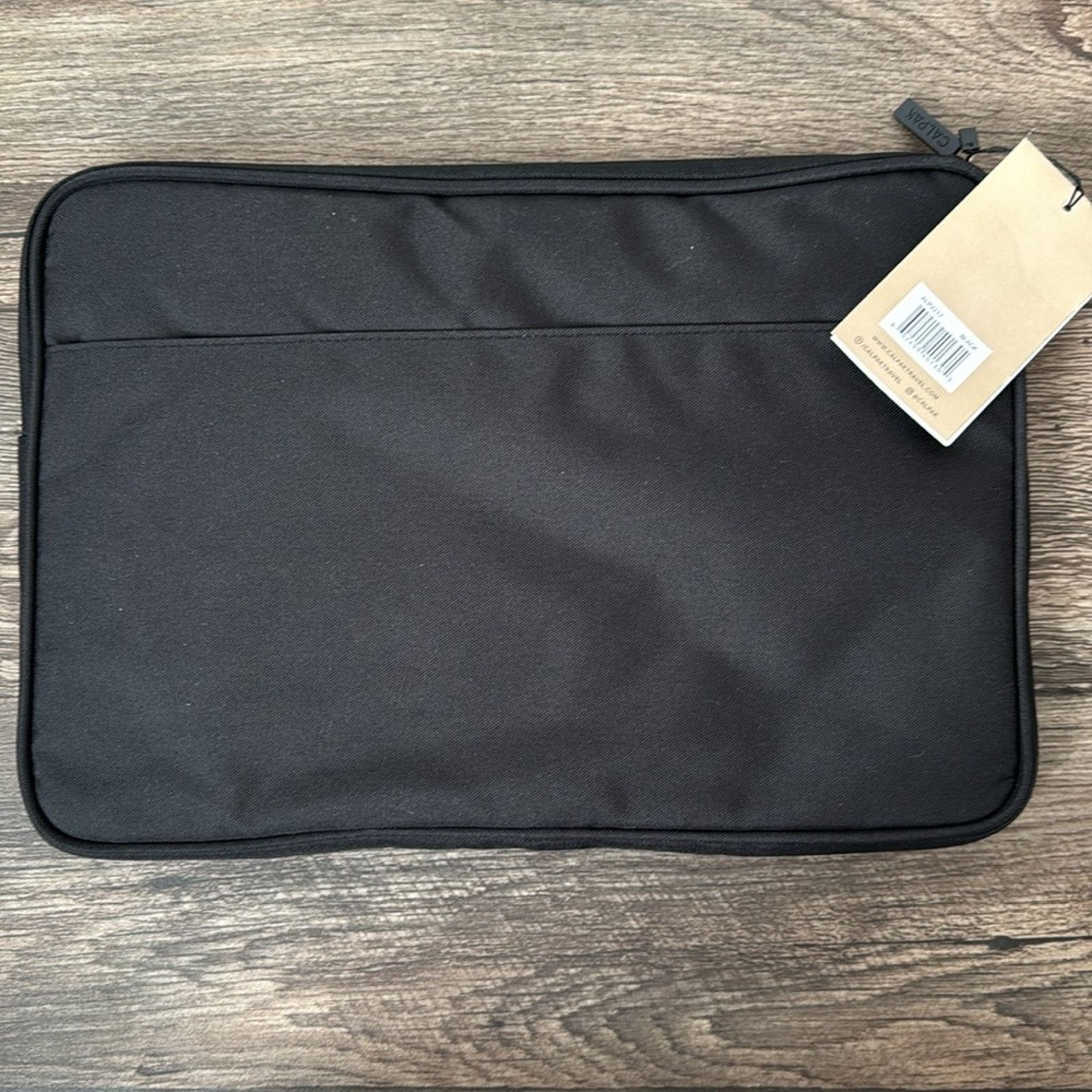 Other NWT CALPAK 17” Laptop Sleeve in Black Size ONE SIZE - 4 Thumbnail