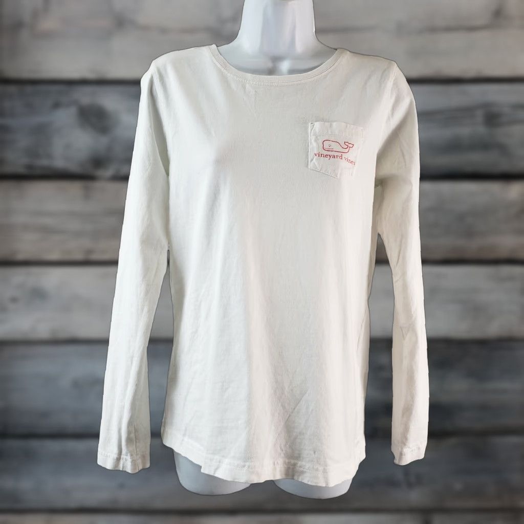 Vineyard Vines Vineyard Vines Womens Long Sleeve Tee White S Size Small White Red Whale Santa Hat Shirt Womens (if needed) Size S / US 4 / IT 40 - 1 Thumbnail