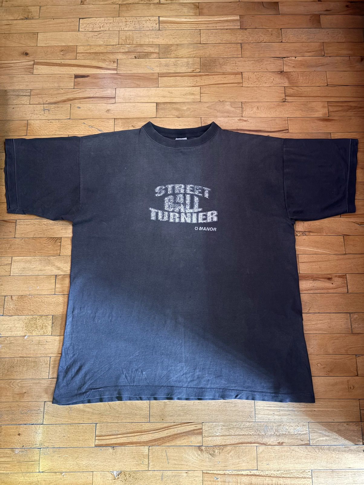 Vintage Vintage Faded tee Size US L / EU 52-54 / 3 - 1 Thumbnail