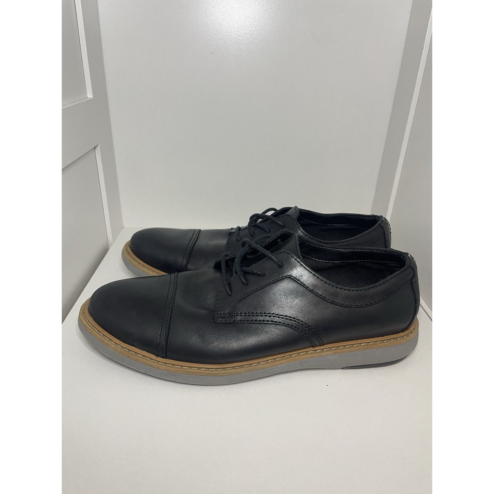 Clarks Men’s Clark’s dress shoes Size 7.5 Size US 7.5 / EU 40-41 - 6 Thumbnail
