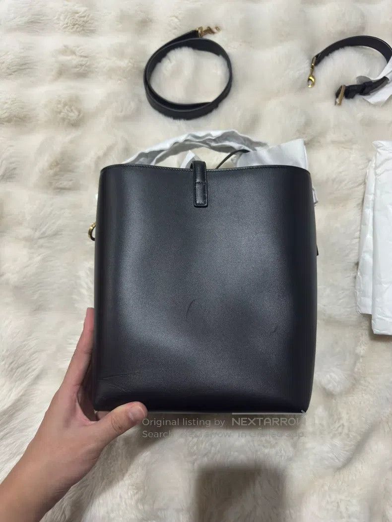 Saint Laurent Paris Saint Laurent Paris Black and Gold Cowhide Bucket Hobo Bag Size ONE SIZE - 3 Thumbnail