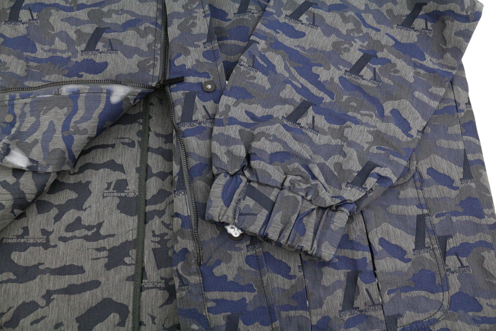 Emporio Armani EU50 Jacquard Camo Oversized Full Zip 86773 Size US M / EU 48-50 / 2 - 7 Thumbnail
