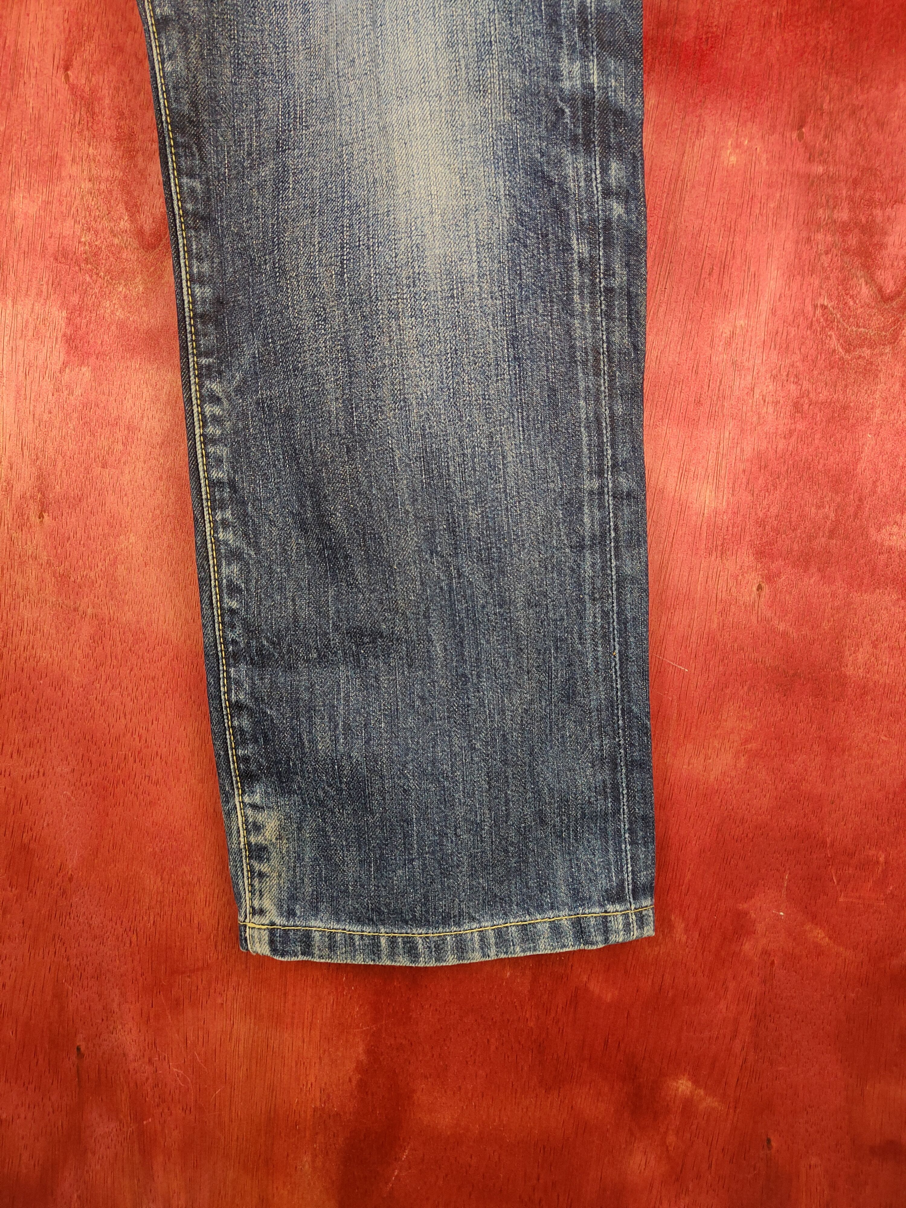 Japanese Brand Uniqlo Dark Blue Distressed Ripped Jeans #S2211 Size US 31 - 6 Thumbnail