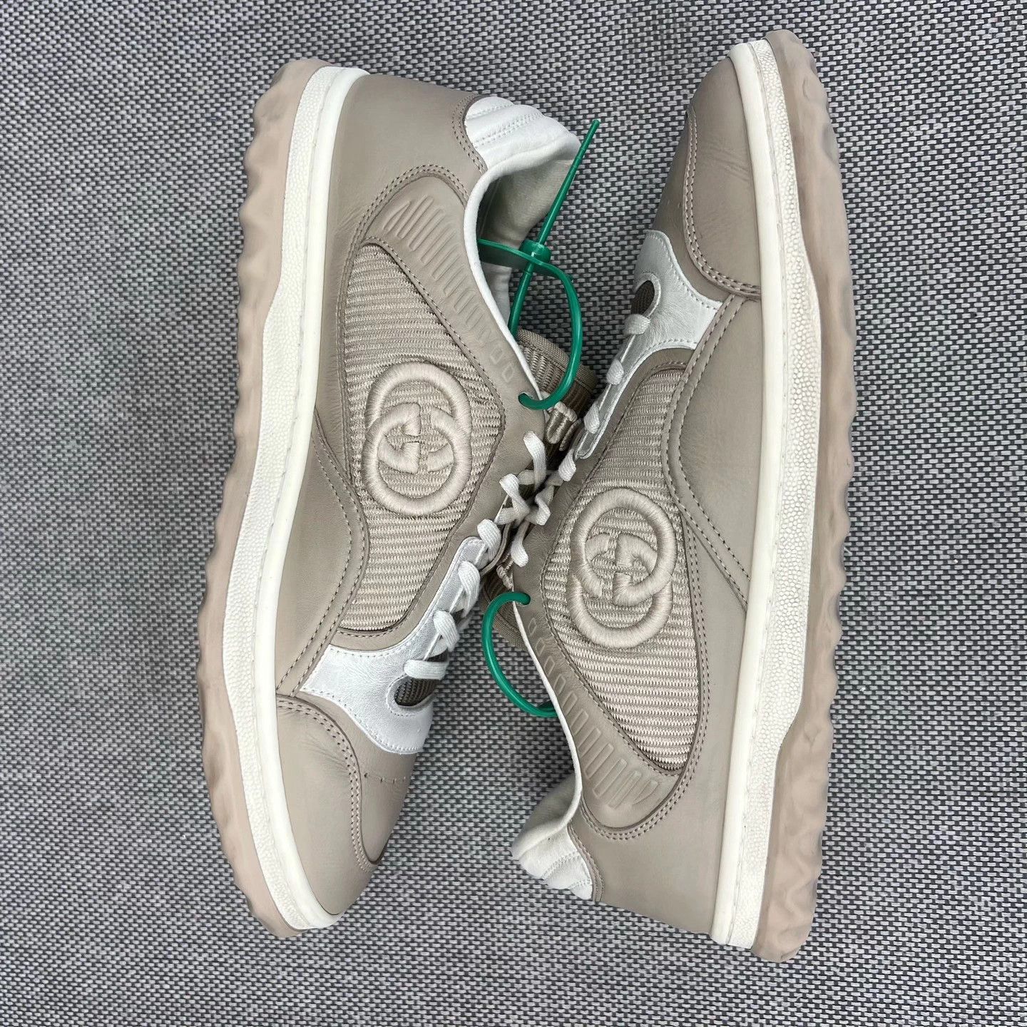Gucci Gucci Mac80 Gray US9/EUR43 Worn 1x Like New Size US 10 / EU 43 - 2 Thumbnail