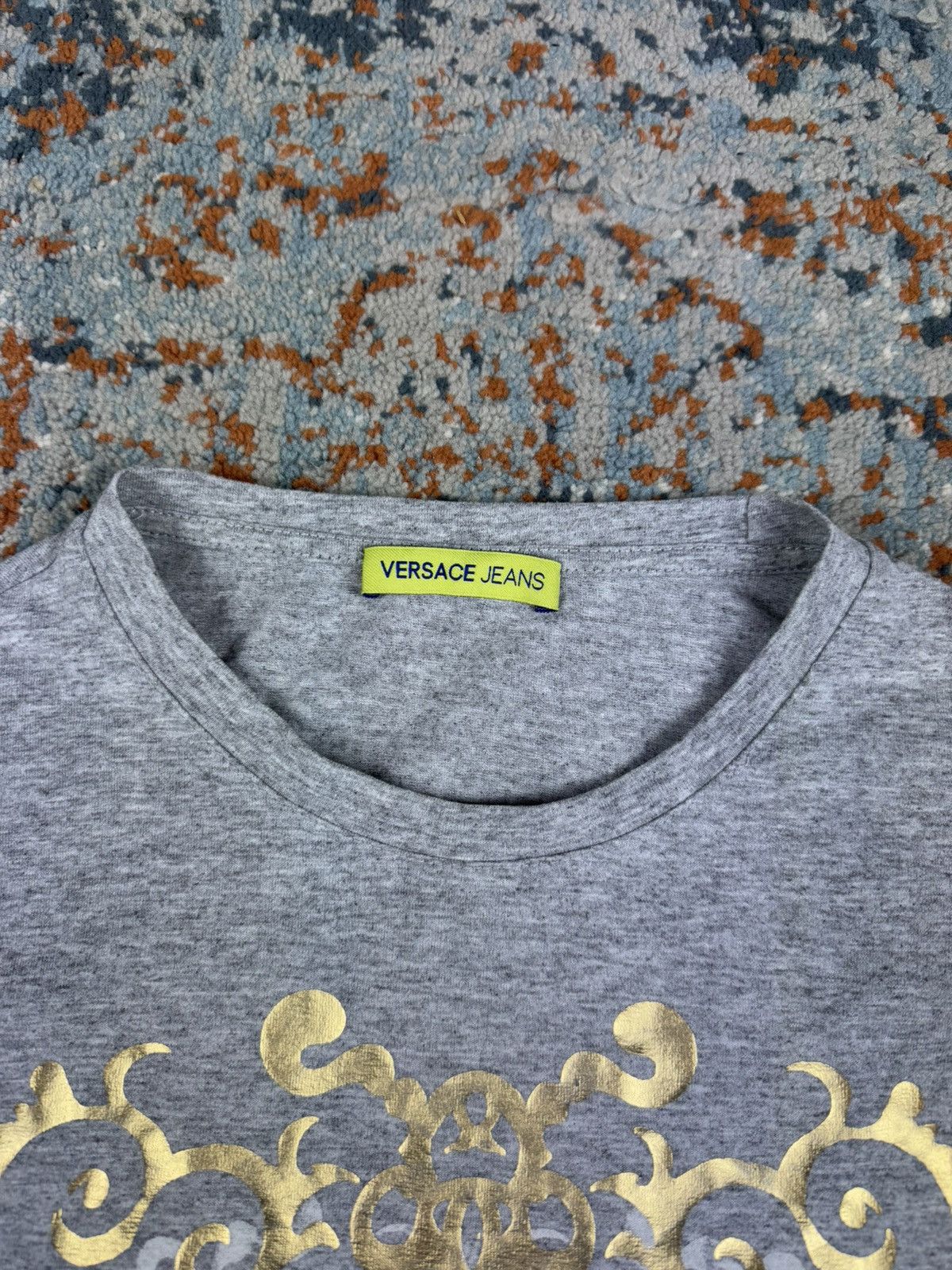Versace Jeans Couture vintage y2k Versace Jeans gold baroque print long sleeve tee Size US L / EU 52-54 / 3 - 9 Thumbnail