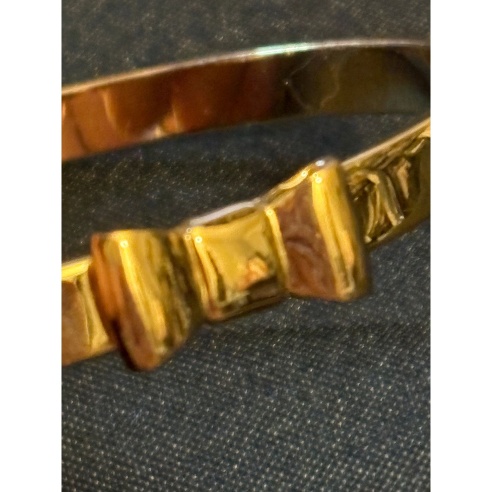 Kate Spade Kate Spade Gold Tone Bow Bangle Size 8 Size ONE SIZE - 6 Thumbnail