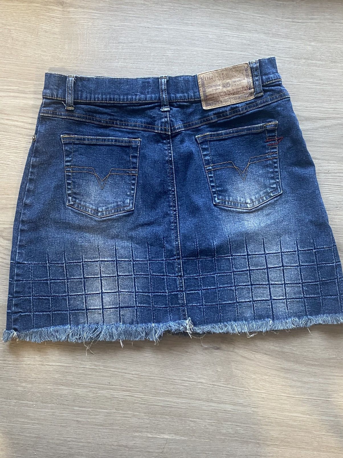 Diesel DIESEL INDUSTRIES MINI DENIM SKIRT Size 26" / US 2 / IT 38 - 6 Thumbnail