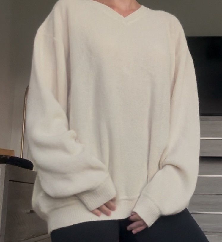Other Alpaca International Alpaca Fur Cream V-Neck Sweater Size ONE SIZE - 3 Thumbnail