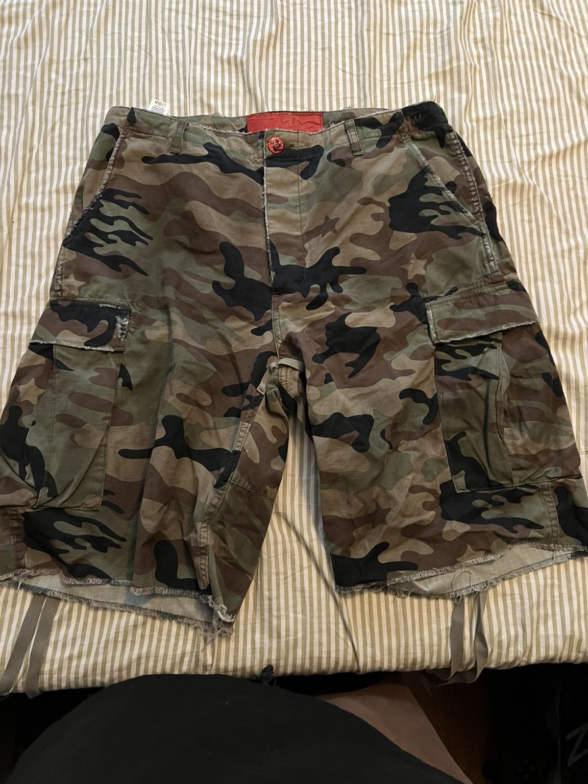 HELLSTAR Green camo shorts Size US 34 / EU 50 - 1 Thumbnail