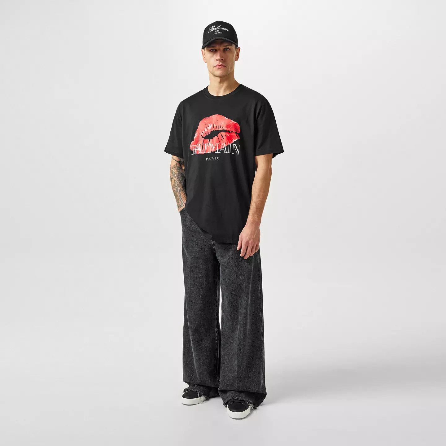 Balmain o1g2r1mq0426 Kiss Logo T-Shirt in Black Size US M / EU 48-50 / 2 - 3 Thumbnail
