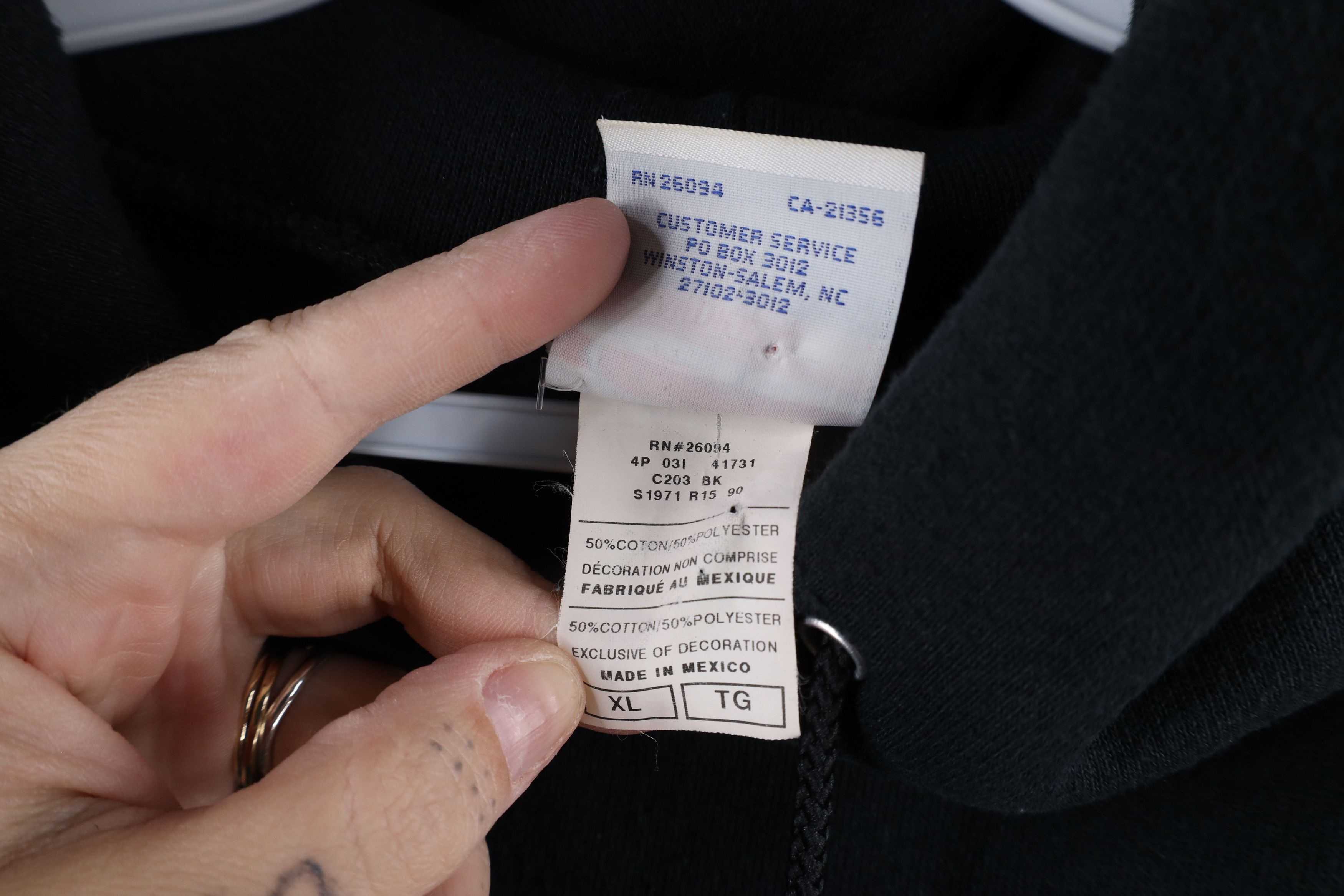 Champion × Vintage Vintage 90s Champion Out Heavyweight Hoodie Sweatshirt Black Size US XL / EU 56 / 4 - 8 Thumbnail