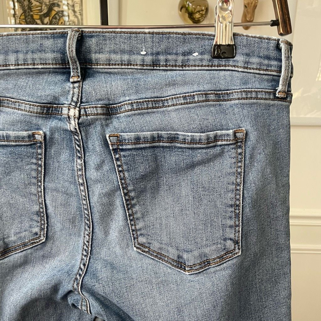 Banana Republic Banana Republic Straight Leg Jeans Lightly Distressed 30 Lon Size 30" / US 8 / IT 44 - 5 Thumbnail