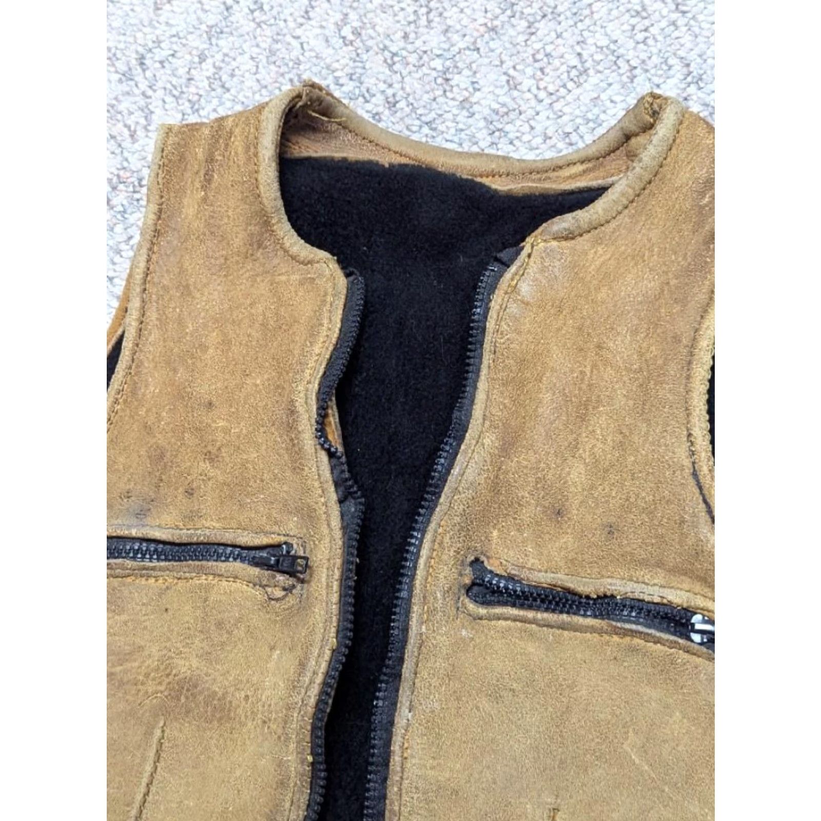 Vintage VINTAGE 1960s MC BIKER leather vest XXS brown leather chest 32-34 zip motorcycle patina WHITE WINGS Unisex Adults XS? Size US XXS / EU 40 - 6 Thumbnail