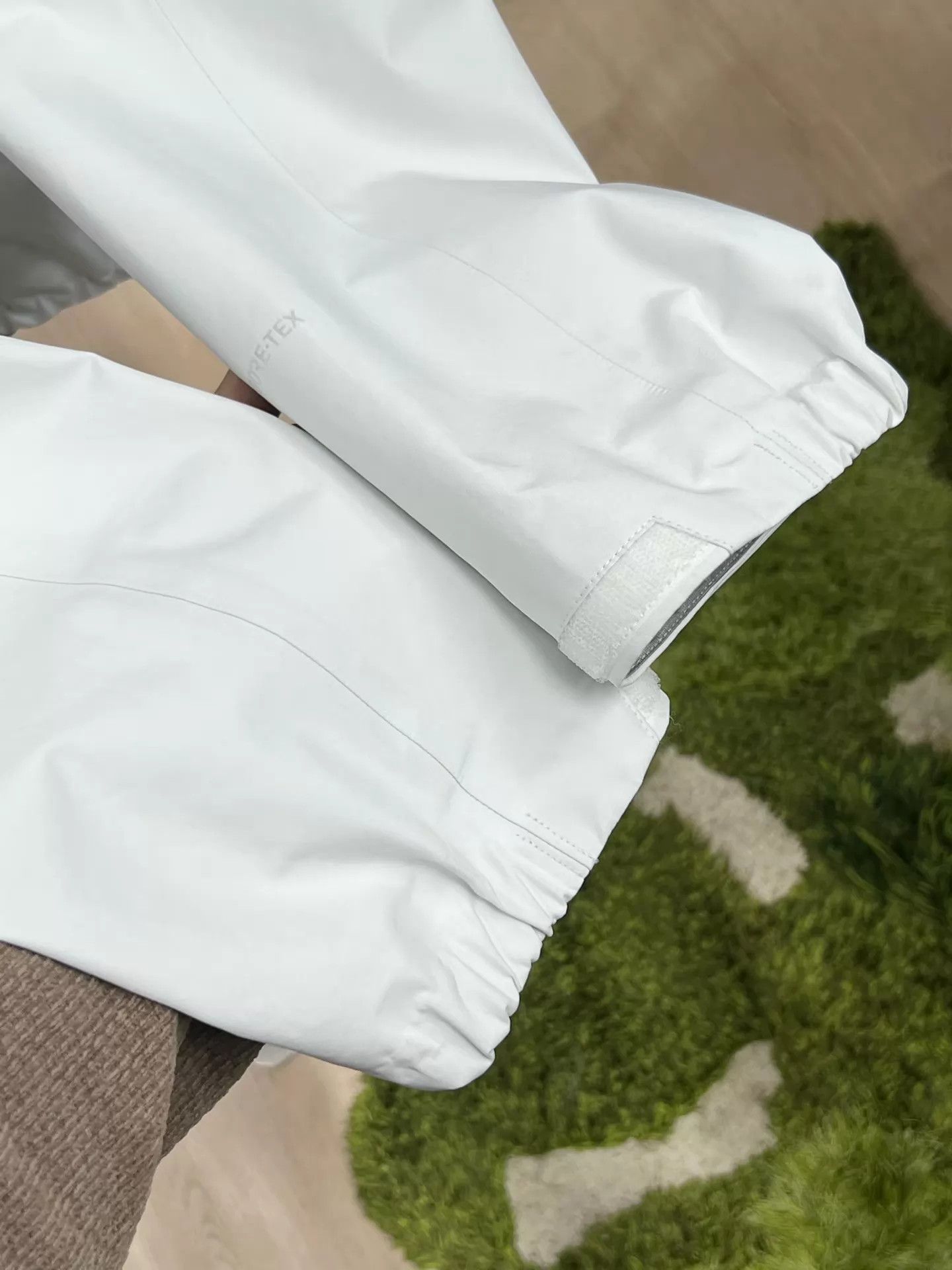 The North Face TNF undyed Gtx white XL Jacket Size US XL / EU 56 / 4 - 4 Thumbnail