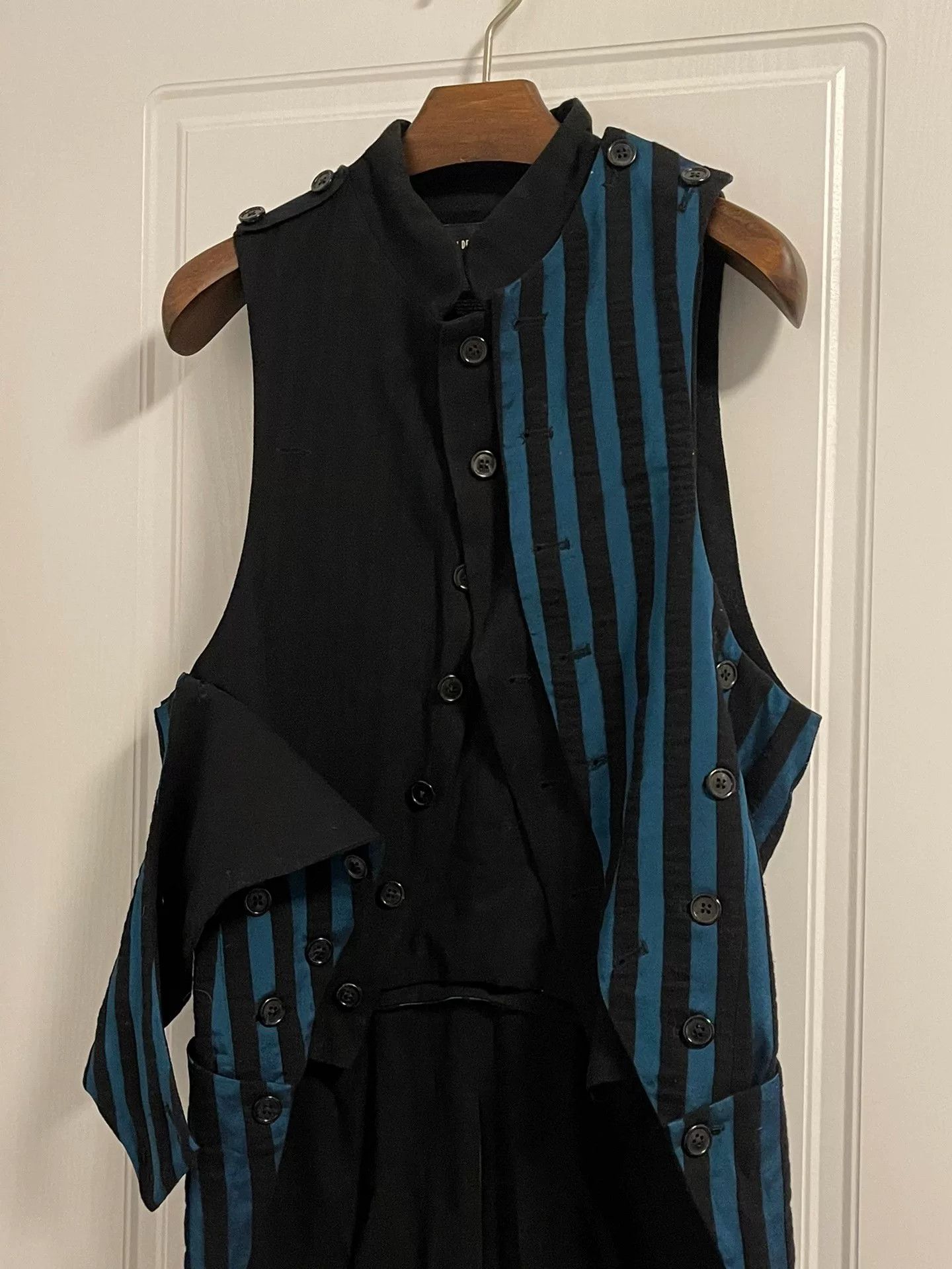 Ann Demeulemeester Ann Demeulemeester 18AW Navy Tailcoat Vest Size US S / EU 44-46 / 1 - 1 Thumbnail