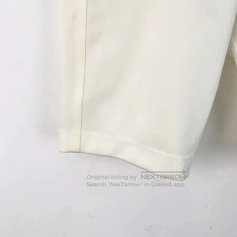 Other Louis Vuitton White Casual Women's Shorts . Size 23" - 3 Thumbnail