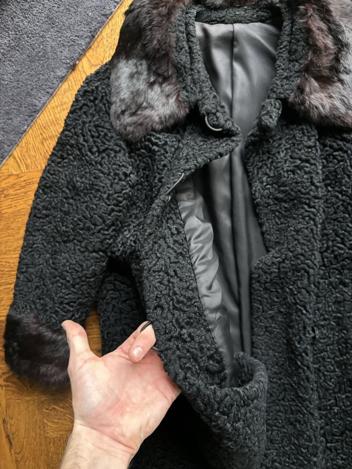 Vintage 1960s Astrakhan Coat Vintage Persian Lamb Wool Fur Trim Pea Size US XS / EU 42 / 0 - 12 Thumbnail