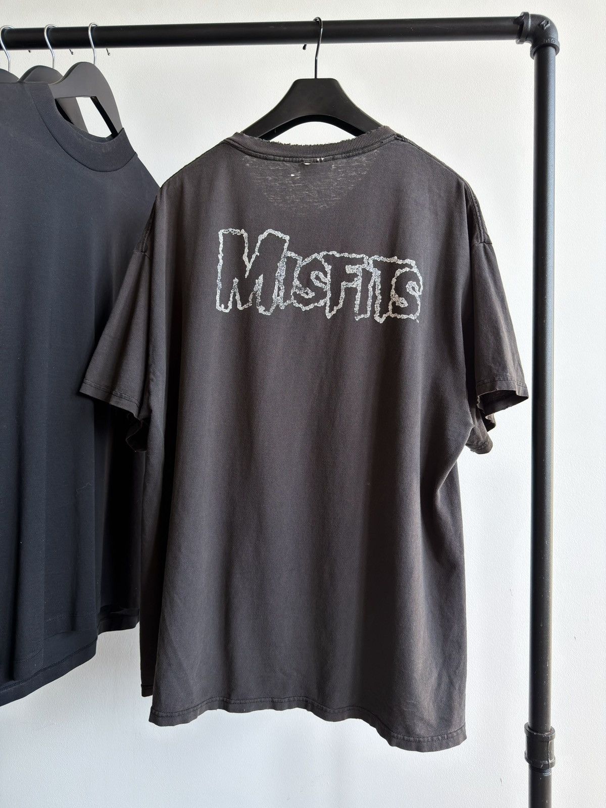 Band Tees Vintage 2000s Faded Thrashed Grunge Erd Misfits Band Tee Size US XL / EU 56 / 4 - 4 Thumbnail