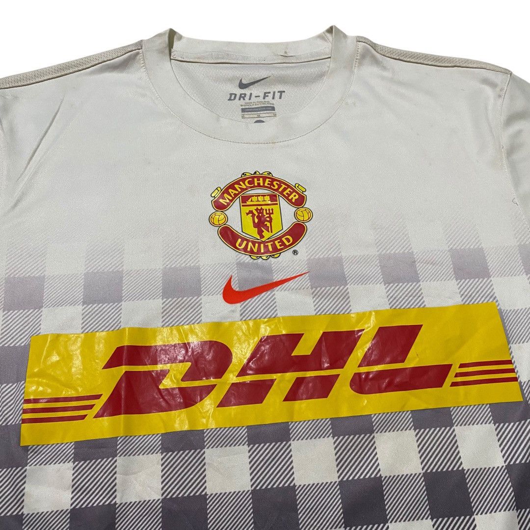 Nike Nike manchester united prematch training 2013/14 jersey Size US M / EU 48-50 / 2 - 3 Thumbnail