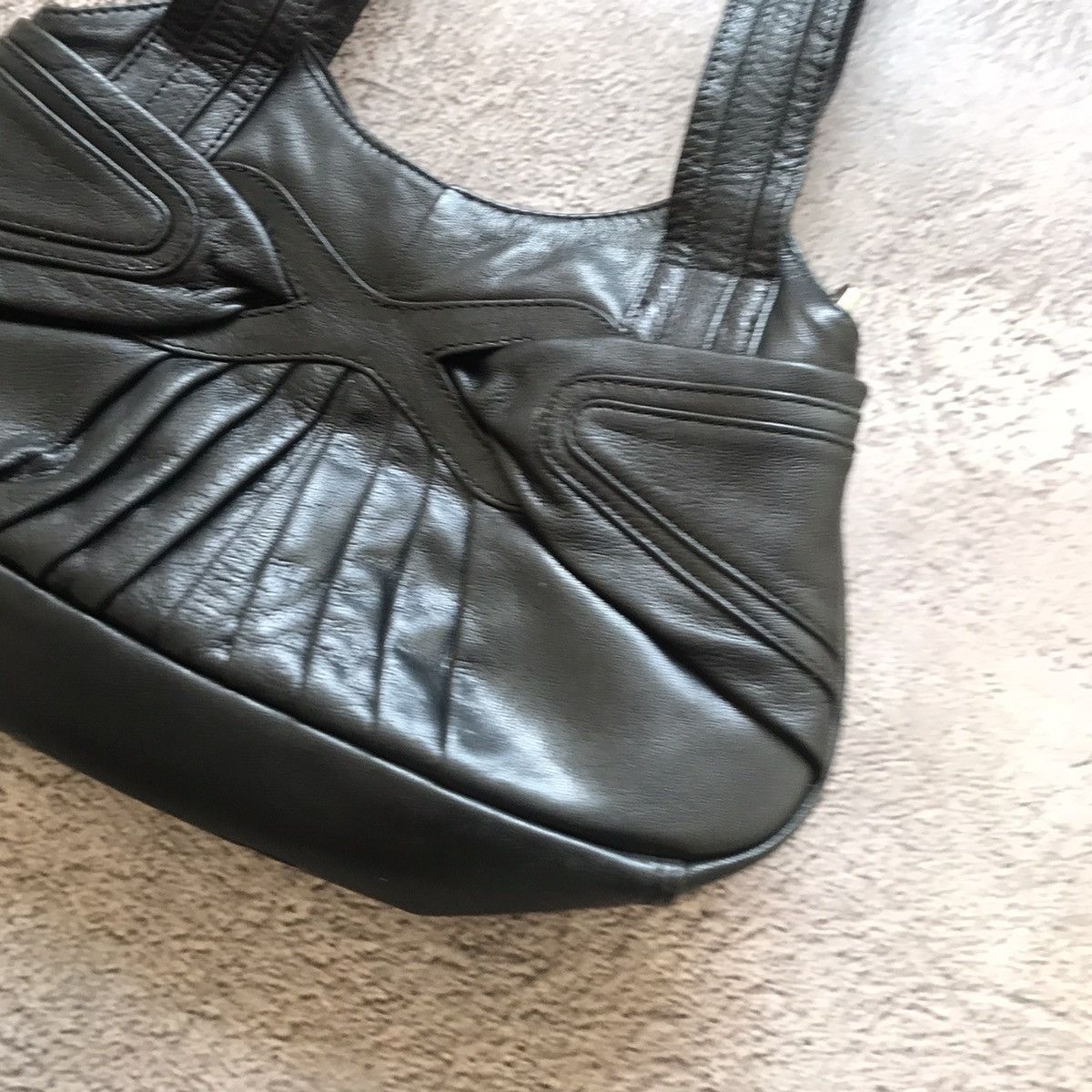 Vintage Vintage Y2K Black Leather Shoulder Bag Japanese Streetwear O Size ONE SIZE - 3 Thumbnail