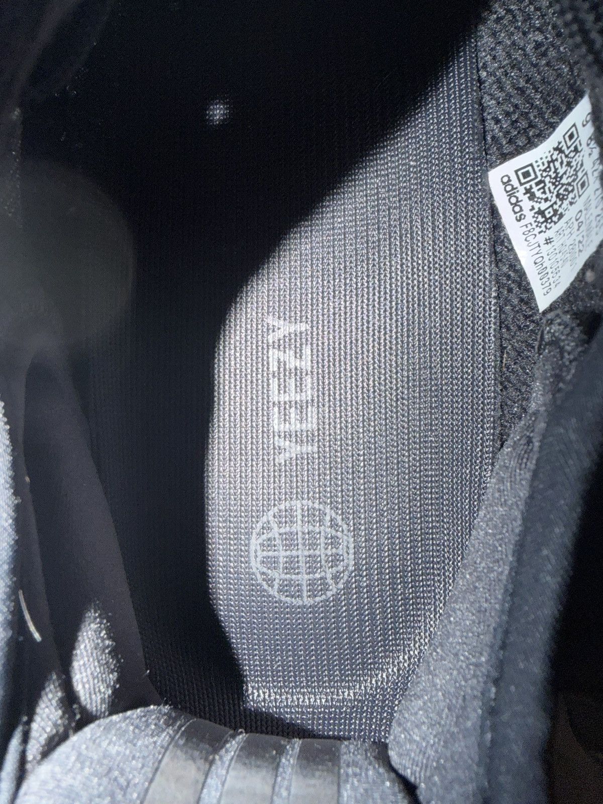 Yeezy Adidas Yeezy Boost 350 V2 ‘Onyx’ Size 9M Size US 9 / EU 42 - 5 Thumbnail
