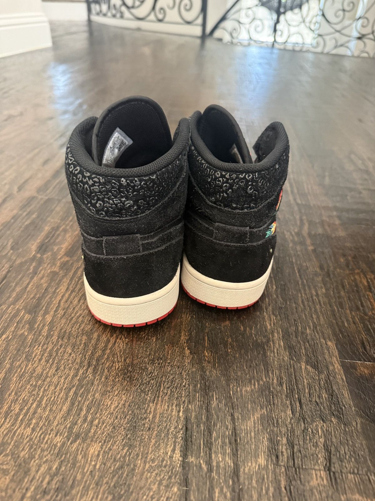 Jordan Brand Jordan 1 Mid Familia SE Siempre Size US 9 / EU 42 - 5 Thumbnail