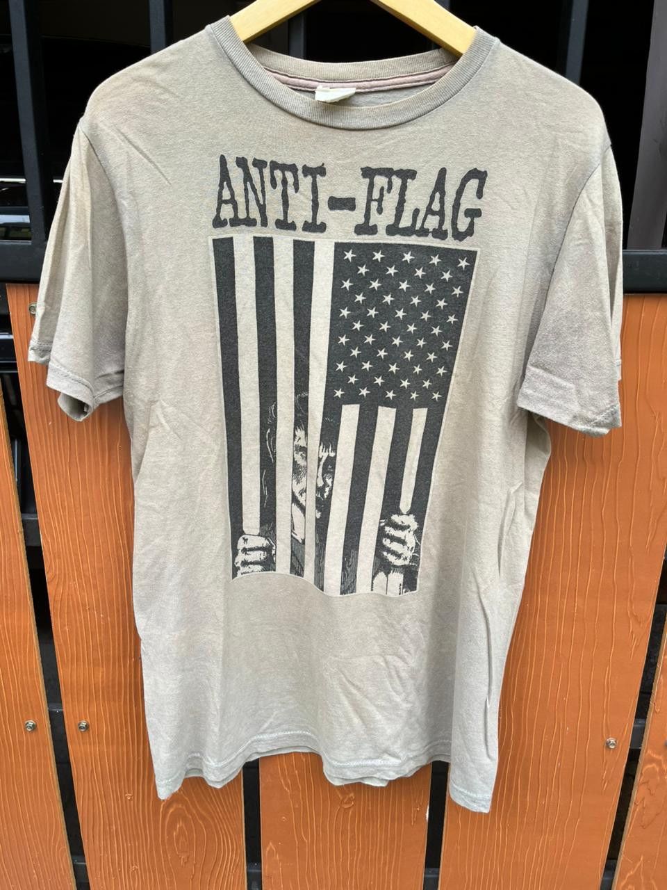 Band Tees Band Tees Anti Flag y2k punk rock band tees tshirt Size US M / EU 48-50 / 2 - 1 Thumbnail