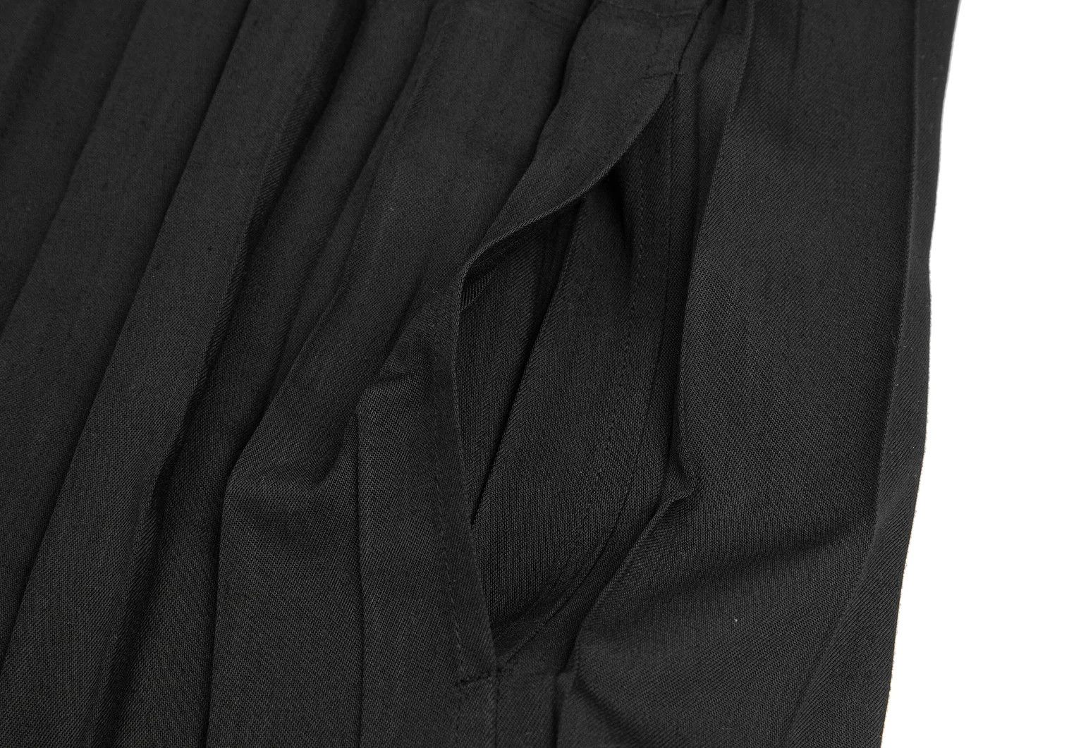 Issey Miyake Pleats Jacket in Black with Shoulder Pads Size US XL / EU 56 / 4 - 8 Thumbnail