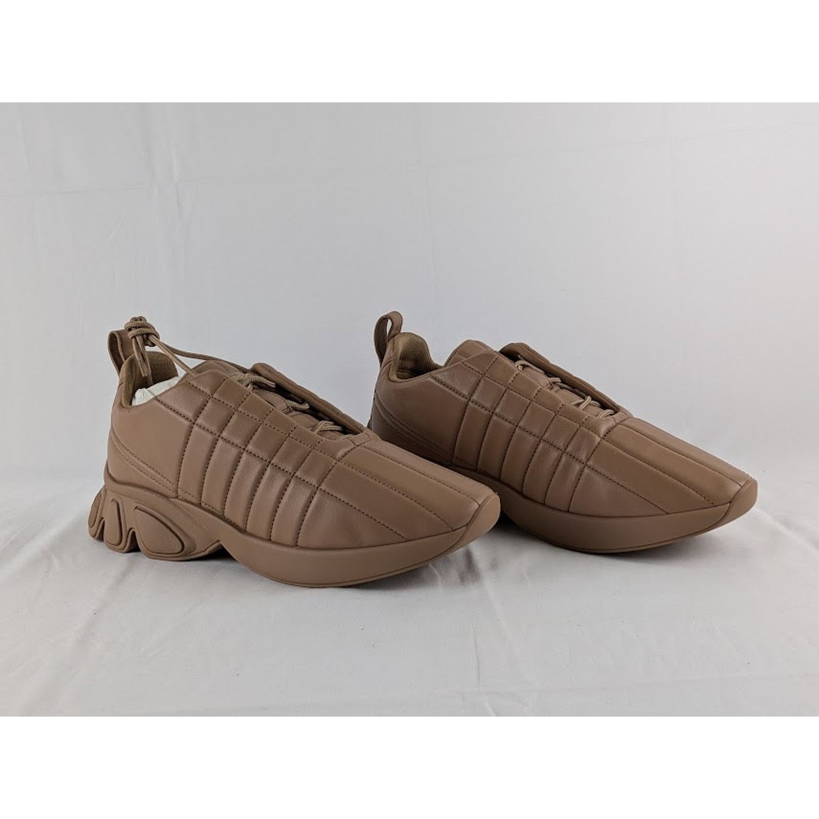 Burberry o1rshd1 Low Top Sneaker on Rubber Sole in Dark Biscuit Size US 12.5 / EU 45-46 - 8 Thumbnail