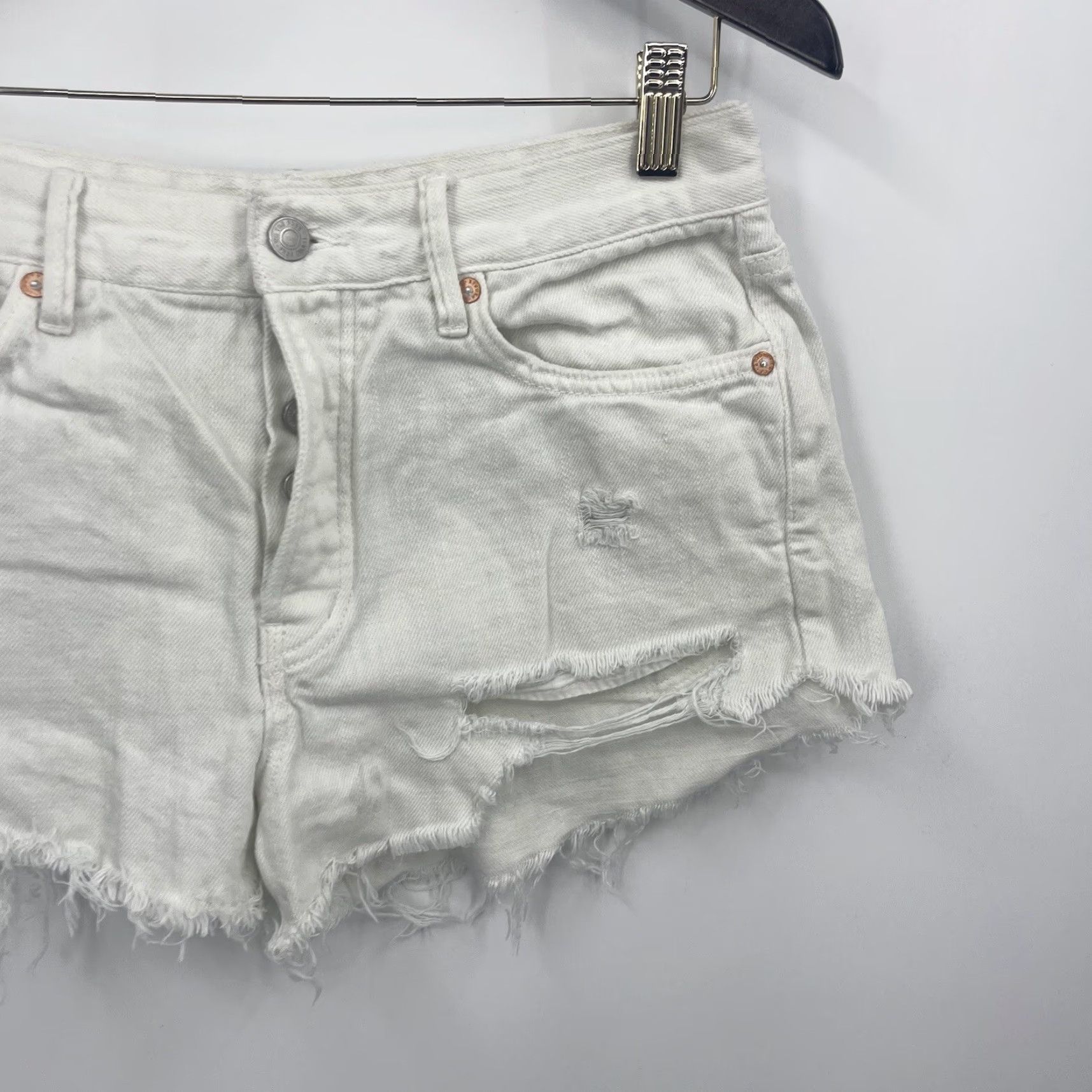Vintage We The Free Denim Shorts Womens 27 White Cut Offs Raw Hem Button Fly Boho y2k Vintage/Not Vintage Size 27" / US 4 / IT 40 - 5 Thumbnail