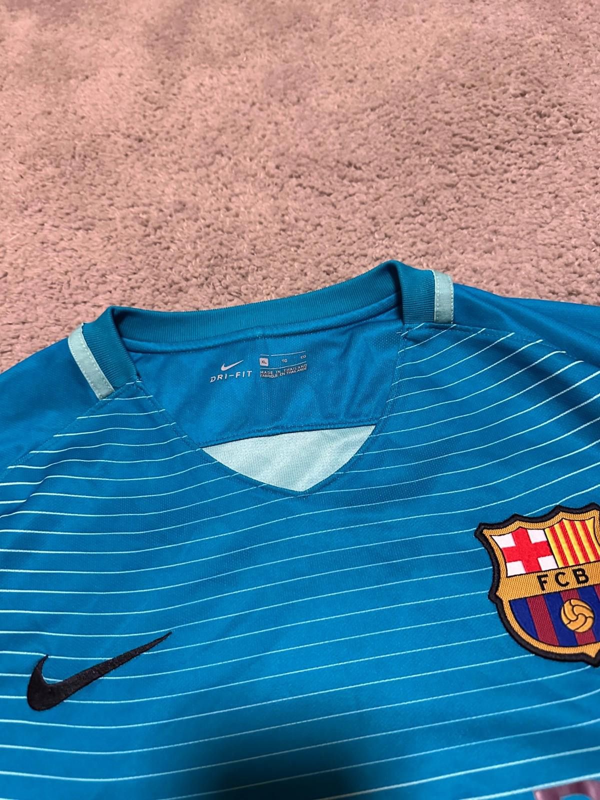 Nike Nike Fc Barcelona 2016/17 3rd Football Shirt Soccer Jersey Size US XL / EU 56 / 4 - 5 Thumbnail