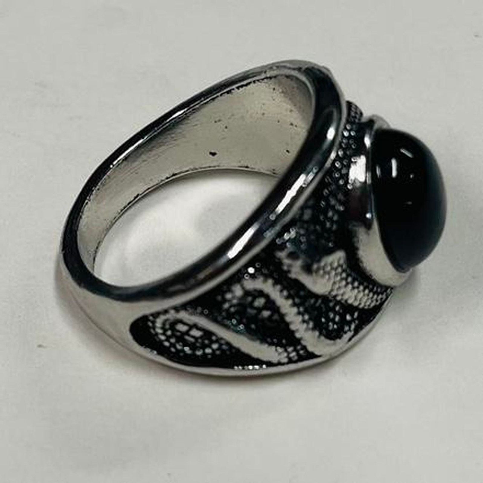 Vintage Y2k 2000s vintage style goth ring Size ONE SIZE - 3 Thumbnail