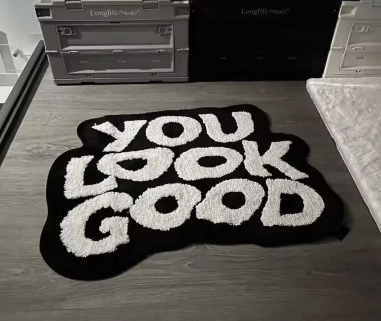 Japanese Brand "YOU LOOK GOOD" Tufted Accent Rug Size 40 X 60 cm Size ONE SIZE - 4 Thumbnail