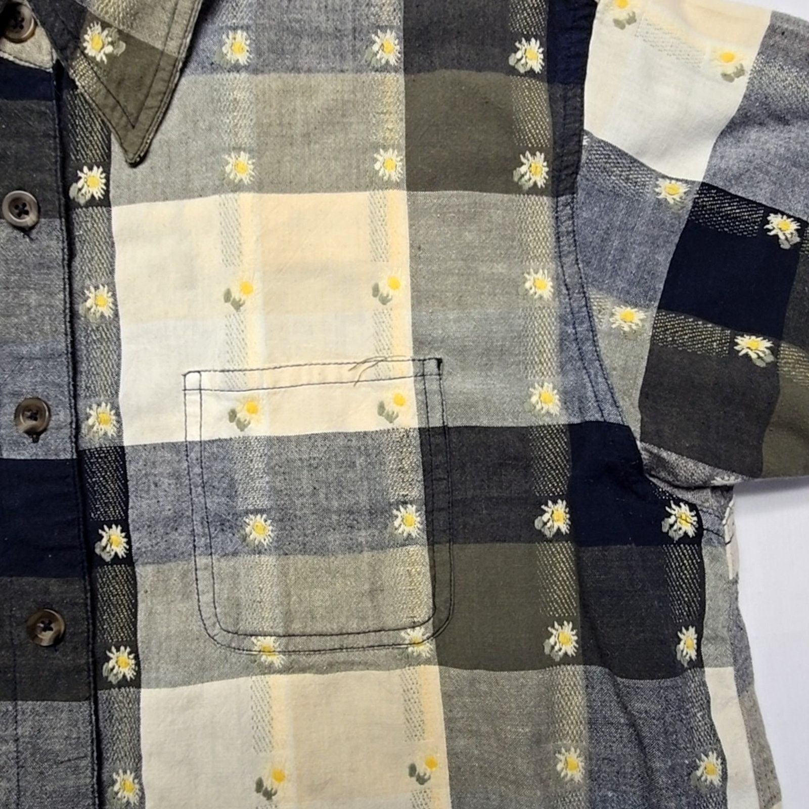 Other Christopher & Banks Plaid Button-Down Flower Floral M Shirt Size S / US 4 / IT 40 - 3 Thumbnail