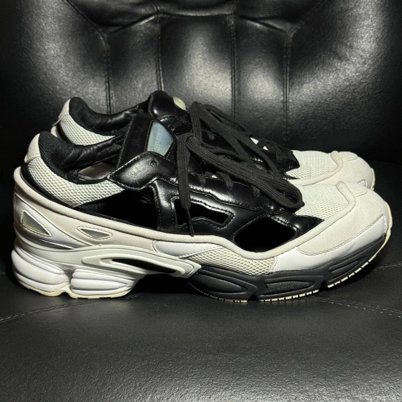 Adidas × Raf Simons 10,5us Adidas Raf Simons Ozweego Replicant white black Size US 10.5 / EU 43-44 - 1 Thumbnail