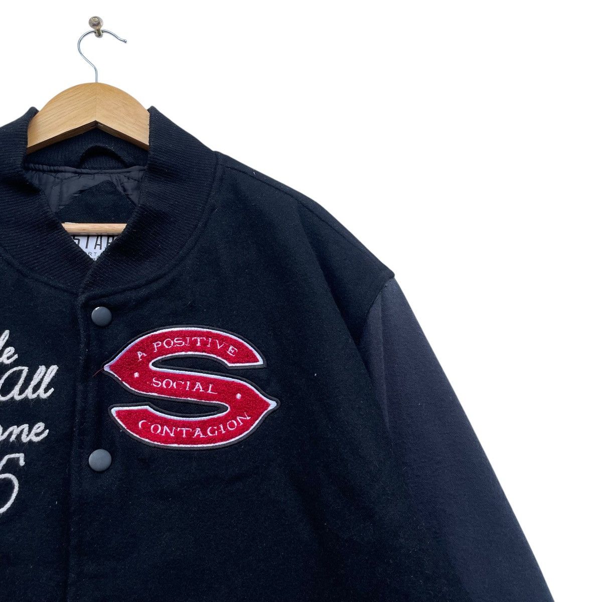 Staple 💥 Staple World Renowned Pigeon Brand Bomber Varsity Jacket Size US XL / EU 56 / 4 - 4 Thumbnail