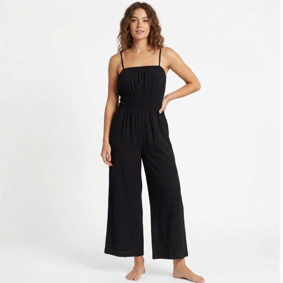 Old Navy Old Navy Sleeveless Cropped Jumpsuit Empire Waist Size M Bla Size 32" / US 10 / IT 46 - 1 Thumbnail