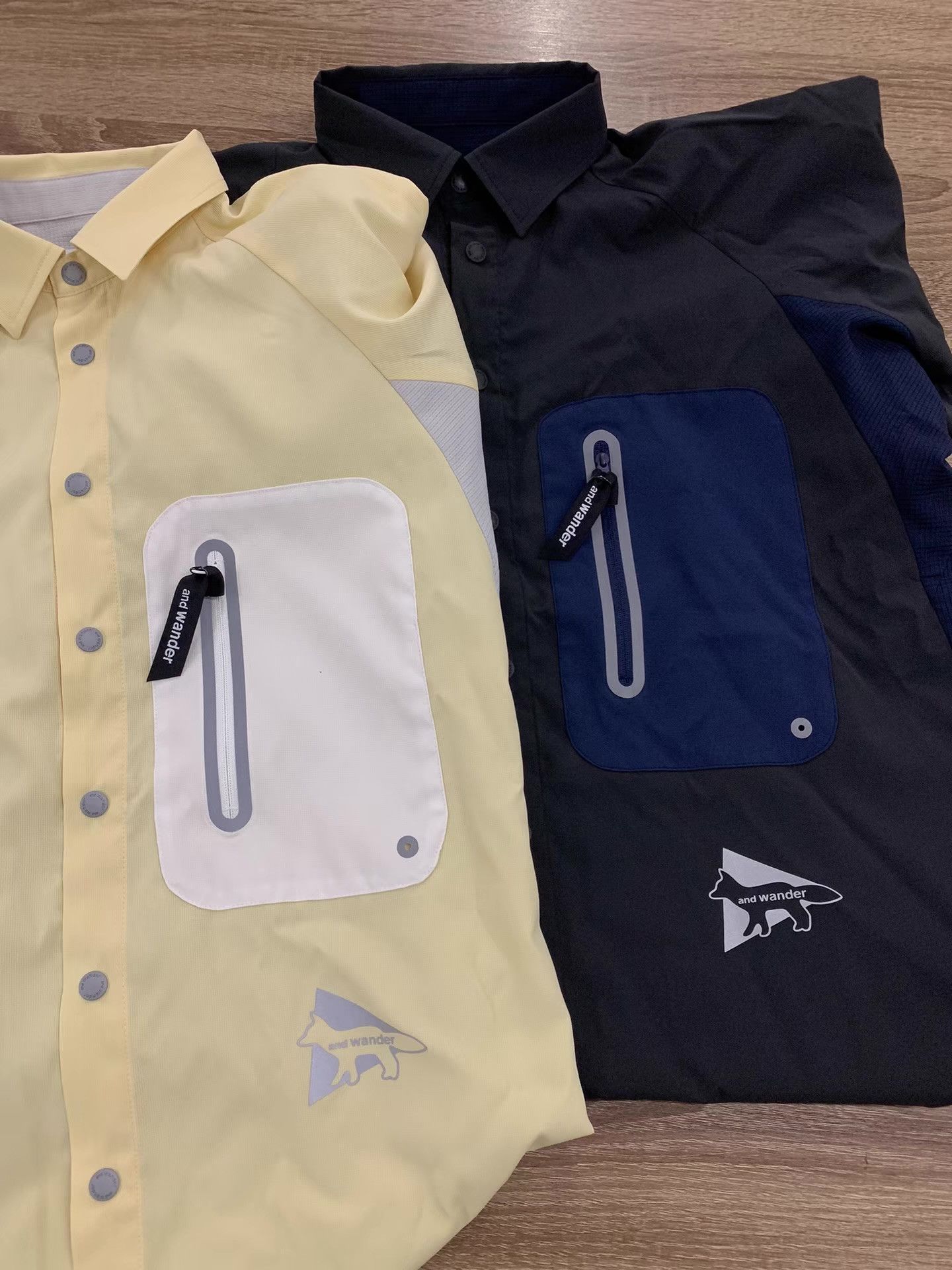 And Wander MAISON KITSUNÉ × and wander Hiking Shirt Ｑ22 Size US M / EU 48-50 / 2 - 3 Thumbnail