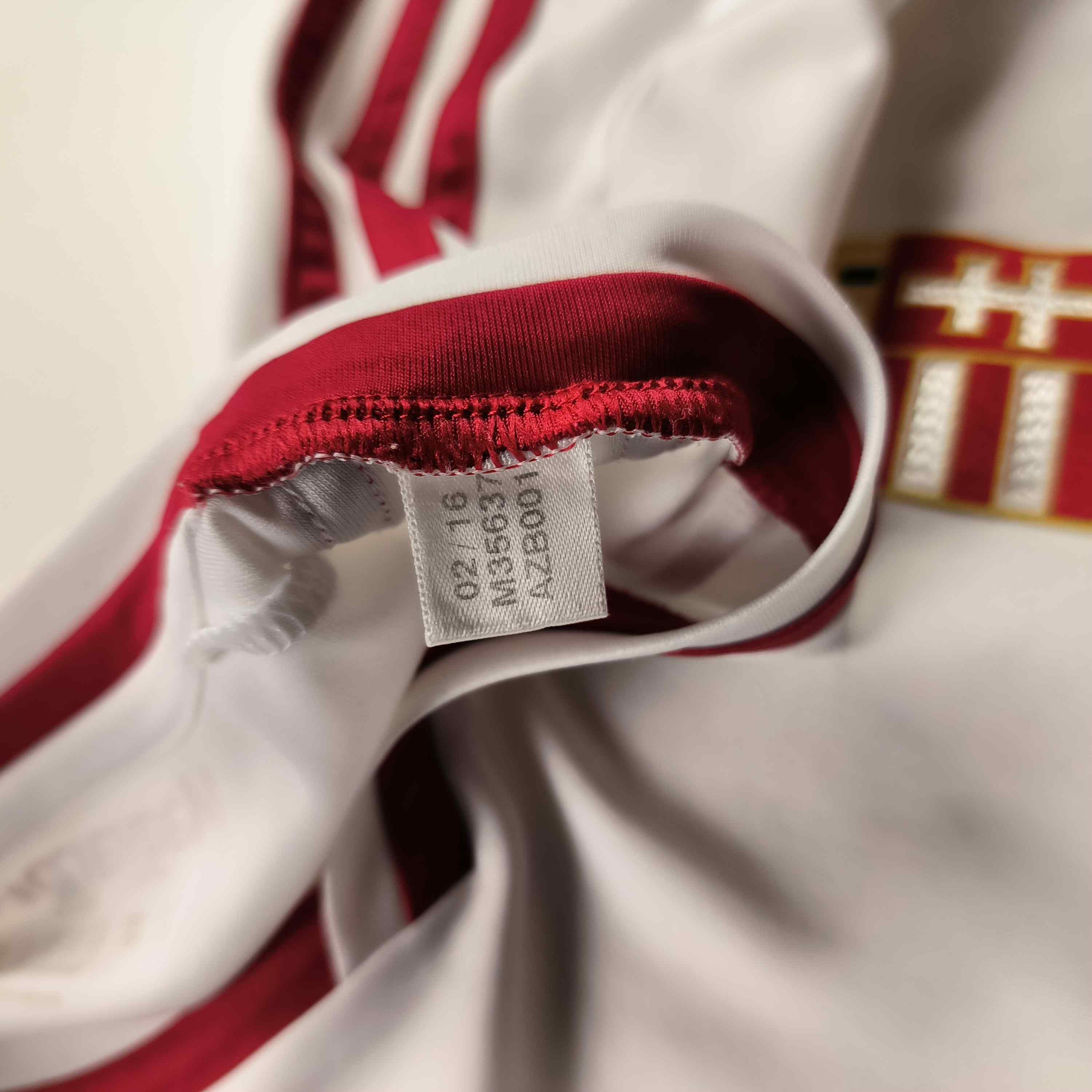 Adidas Hungary 2016-18 Adidas away football jersey shirt size M Size US M / EU 48-50 / 2 - 5 Thumbnail