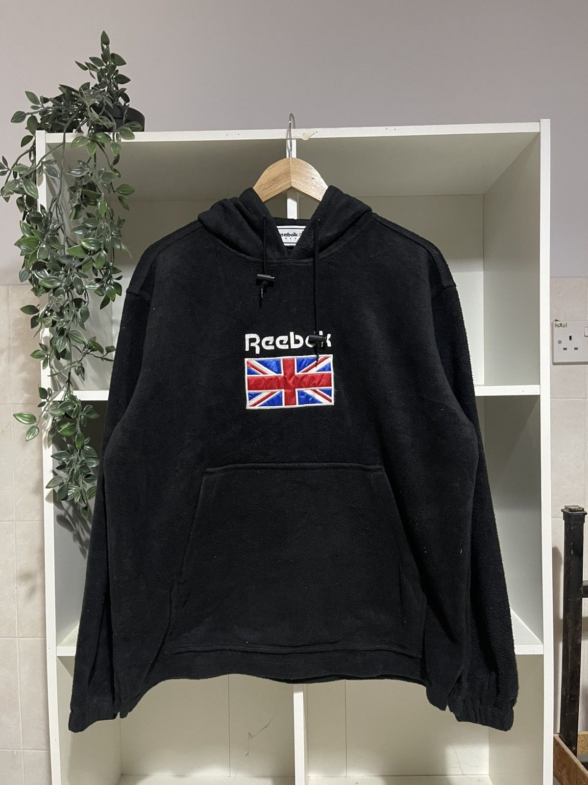 Reebok Vintage Reebok Embroidery Logo Hoodie Fleece Size US L / EU 52-54 / 3 - 1 Thumbnail