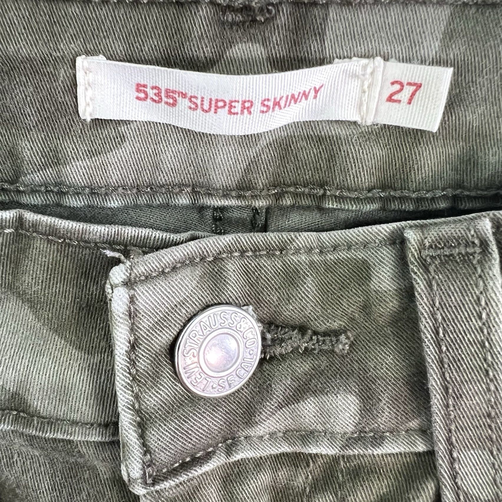 Levi's VINTAGE Levi's 535 Skinny Denim Jeans Womens Size 27 Green Camouflage Stretch 29Inch Inseam Size 27" / US 4 / IT 40 - 5 Thumbnail