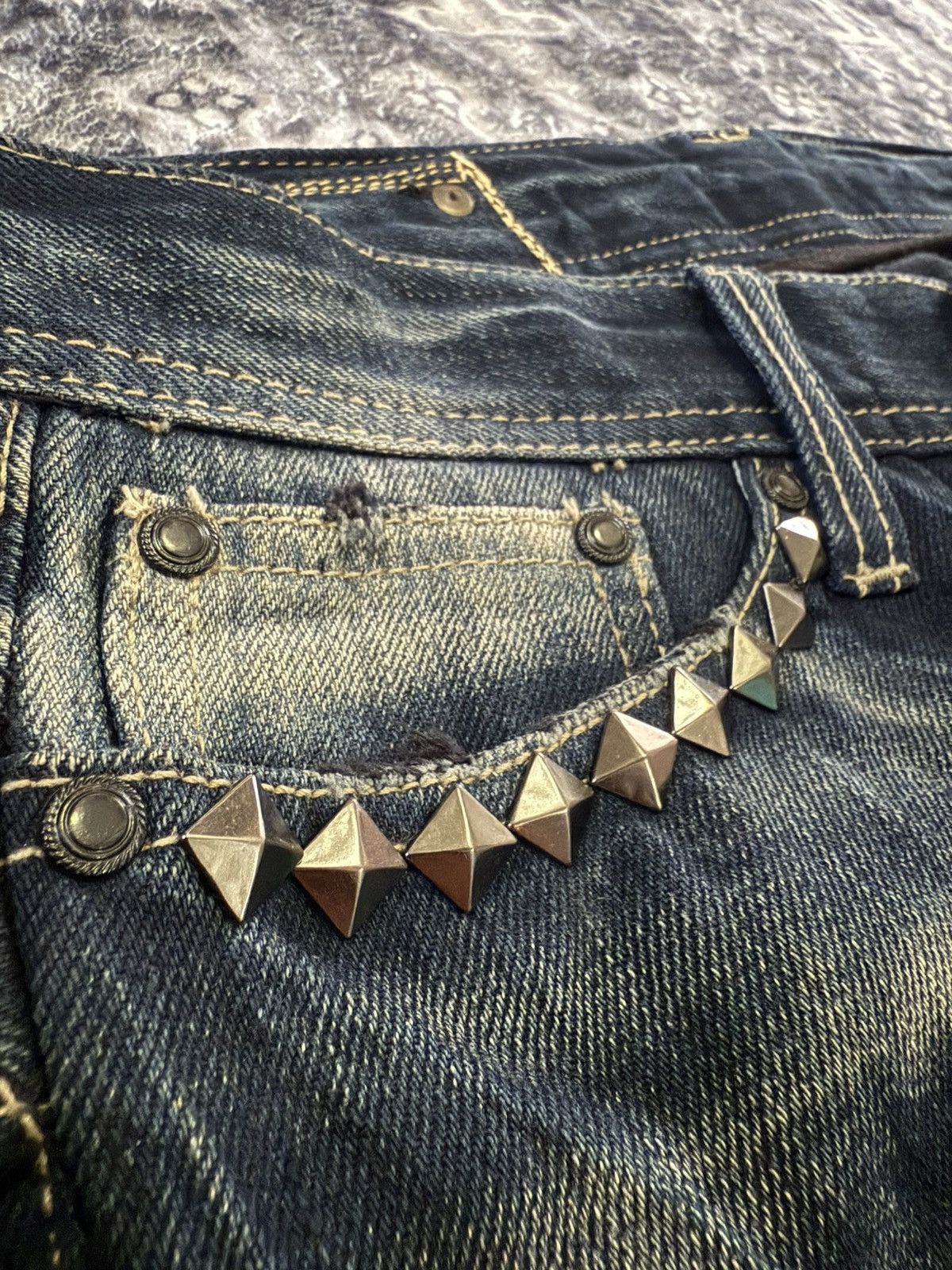 If Six Was Nine Trim Co Japan Wolf Cut Shadow Wash Studded Flared Jeans Size US 30 / EU 46 - 5 Thumbnail