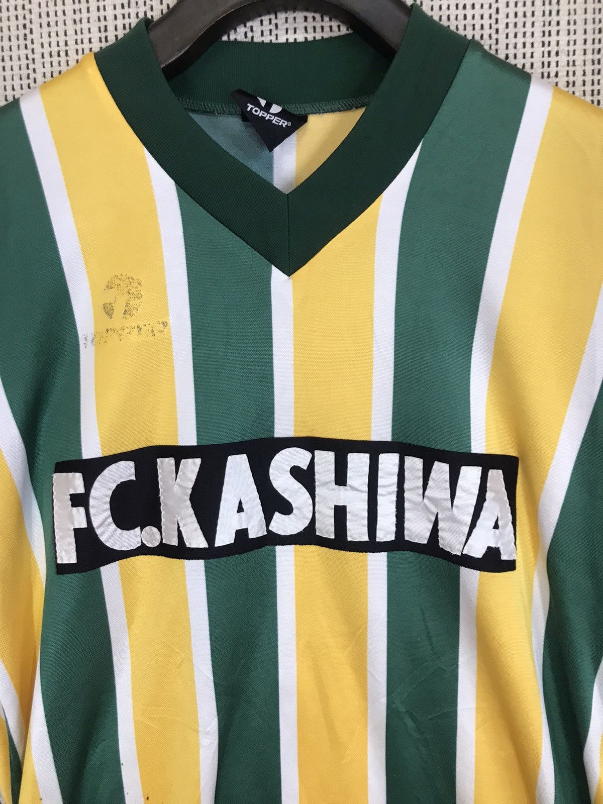 Japanese Brand 🔥VERY RARE VTG 80sSOCCER JERSEY FC KASHIWA JAPAN FOOTBALL Size US M / EU 48-50 / 2 - 4 Thumbnail